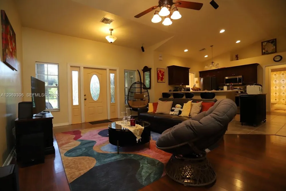 1098 Mission LN Other City - In The State Of Florida, FL 33935