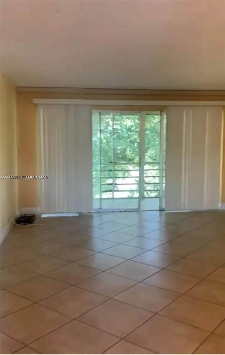 8380 Sands Point Blvd #J308 Tamarac, FL 33321