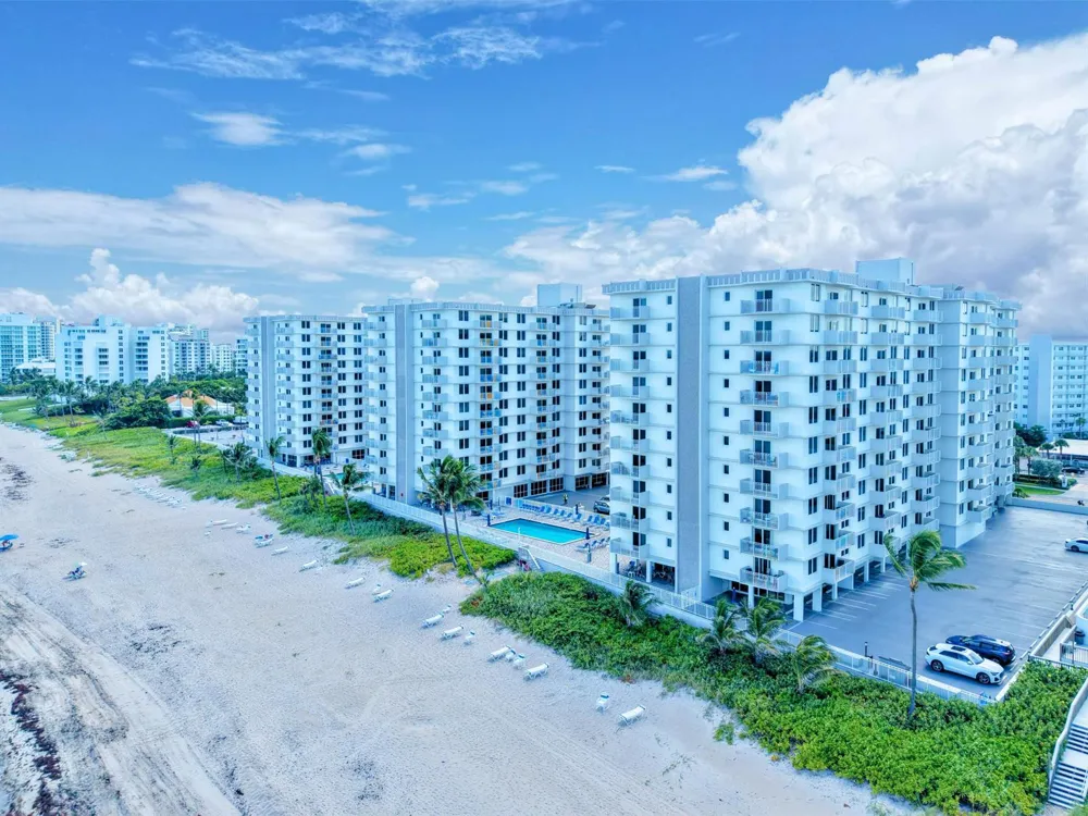 3215 S Ocean Boulevard #911 Highland Beach, FL 33487