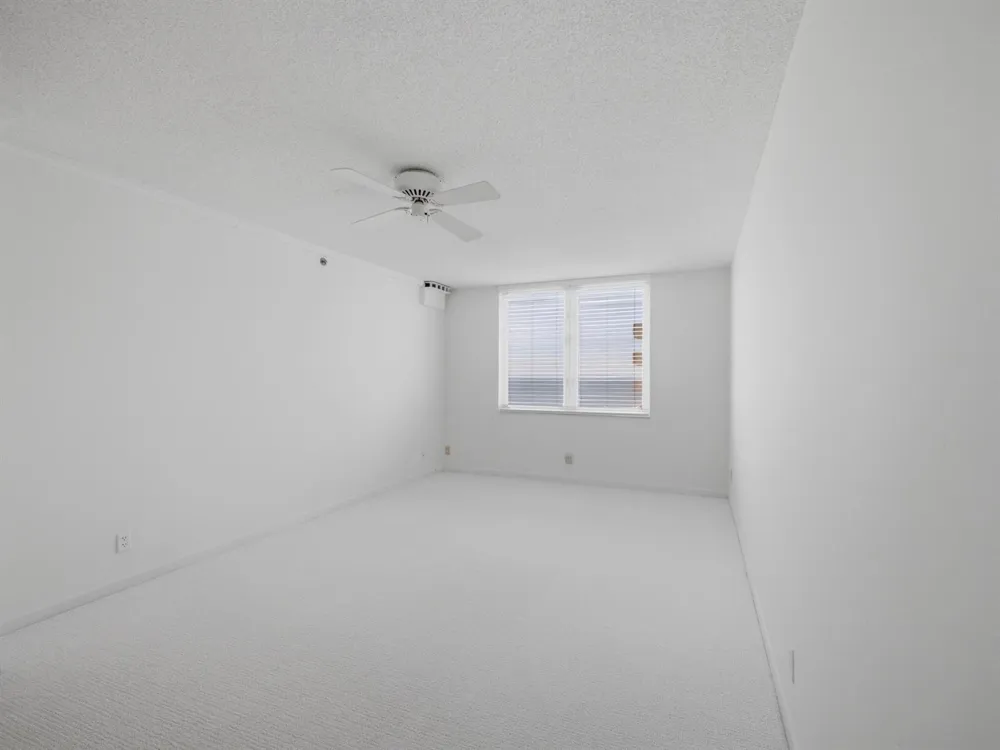 3215 S Ocean Boulevard #911 Highland Beach, FL 33487