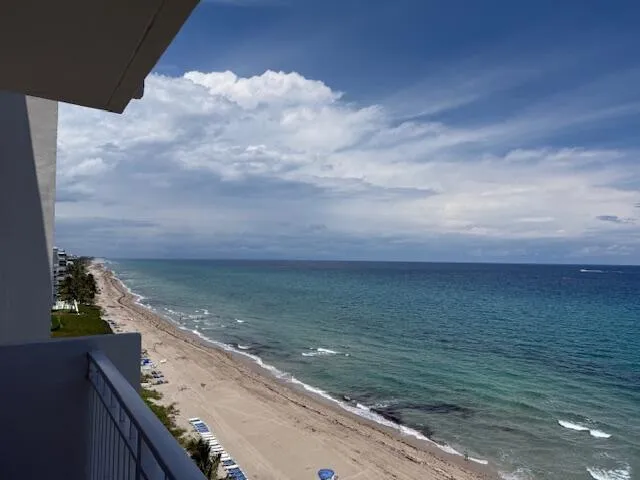 3215 S Ocean Boulevard #911 Highland Beach, FL 33487