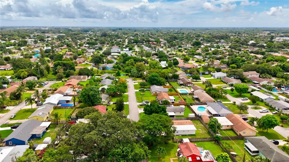3344 Plaza Pl Lake Worth, FL 33462