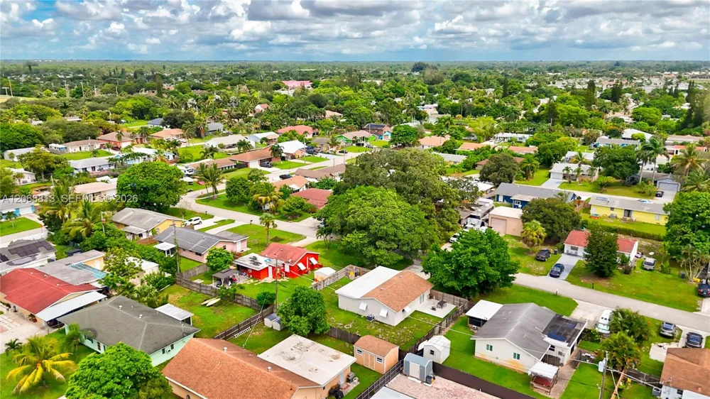 3344 Plaza Pl Lake Worth, FL 33462