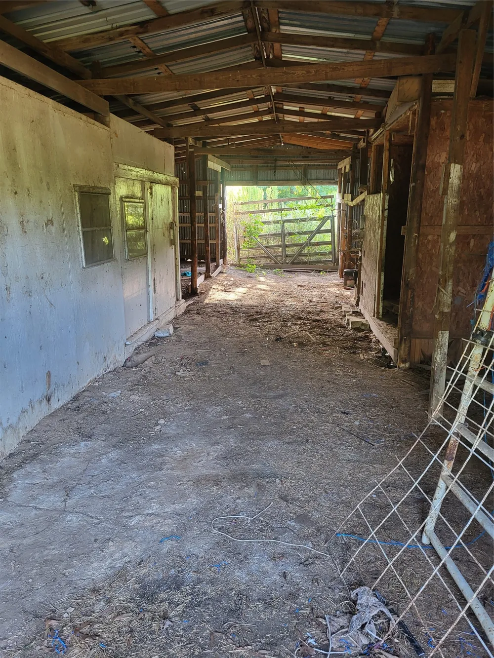925 S MAIN Detroit, TX 75436