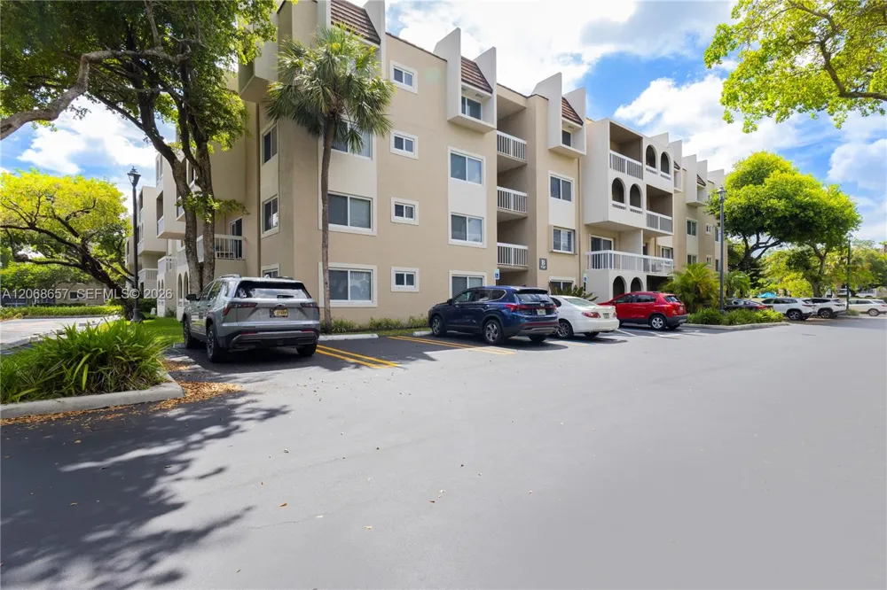 7707 Camino Real #B-209 Miami, FL 33143