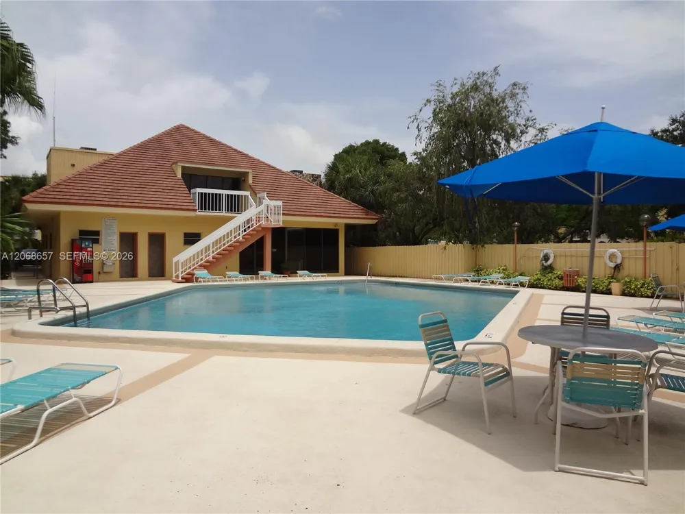 7707 Camino Real #B-209 Miami, FL 33143