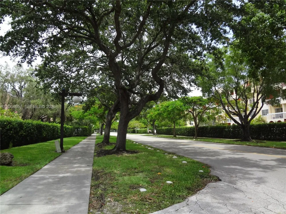 7707 Camino Real #B-209 Miami, FL 33143