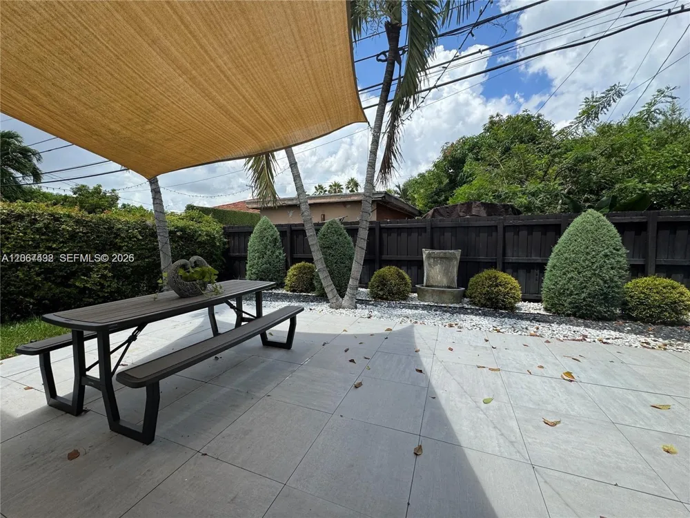 146 Ponce De Leon Blvd #n/a Coral Gables, FL 33134