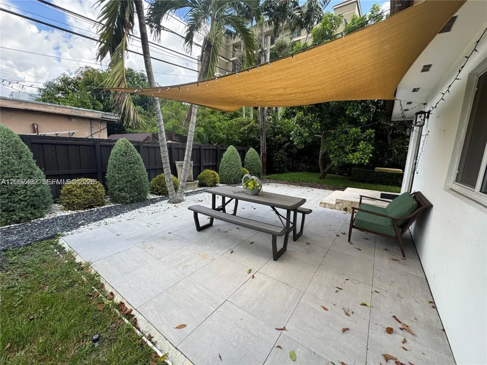 146 Ponce De Leon Blvd #n/a Coral Gables, FL 33134