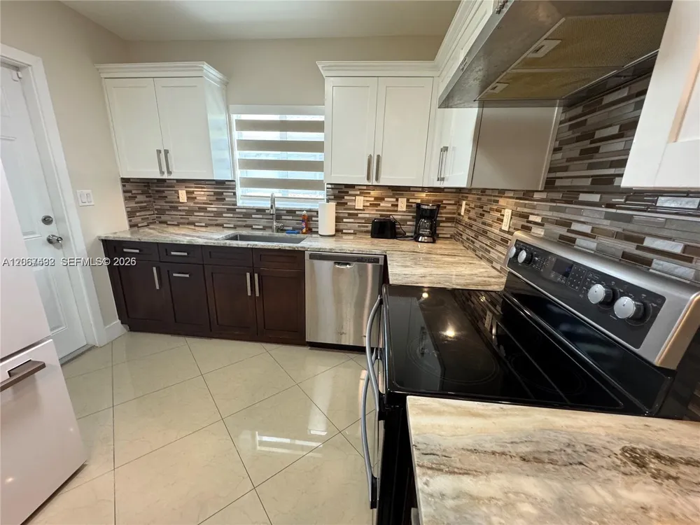 146 Ponce De Leon Blvd #n/a Coral Gables, FL 33134