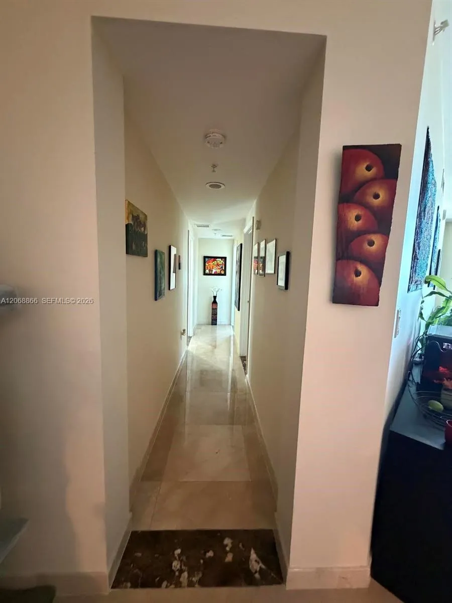 9055 SW 73rd Ct #2109 Miami, FL 33156
