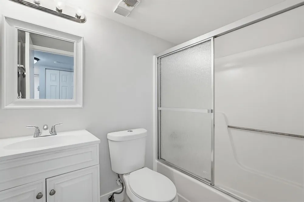 7245 Golf Colony Court #204 Lake Worth, FL 33467