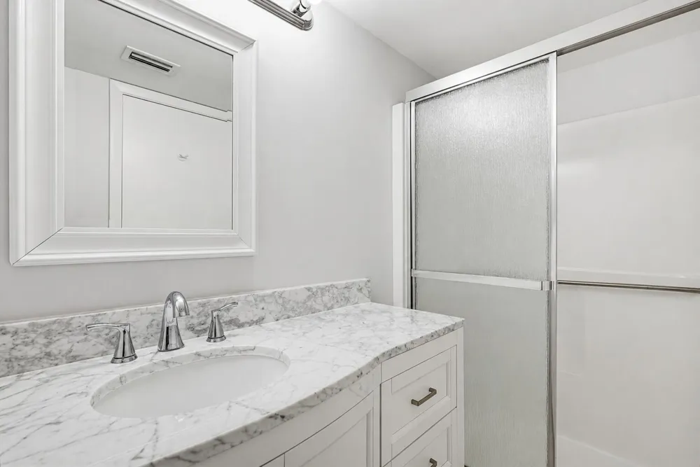 7245 Golf Colony Court #204 Lake Worth, FL 33467