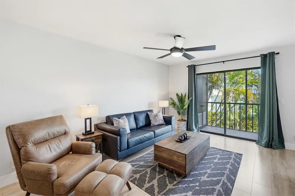 7245 Golf Colony Court #204 Lake Worth, FL 33467