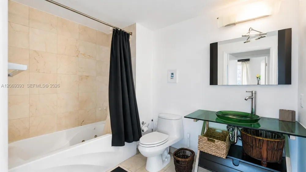 6365 Collins Ave #2805 Miami Beach, FL 33141
