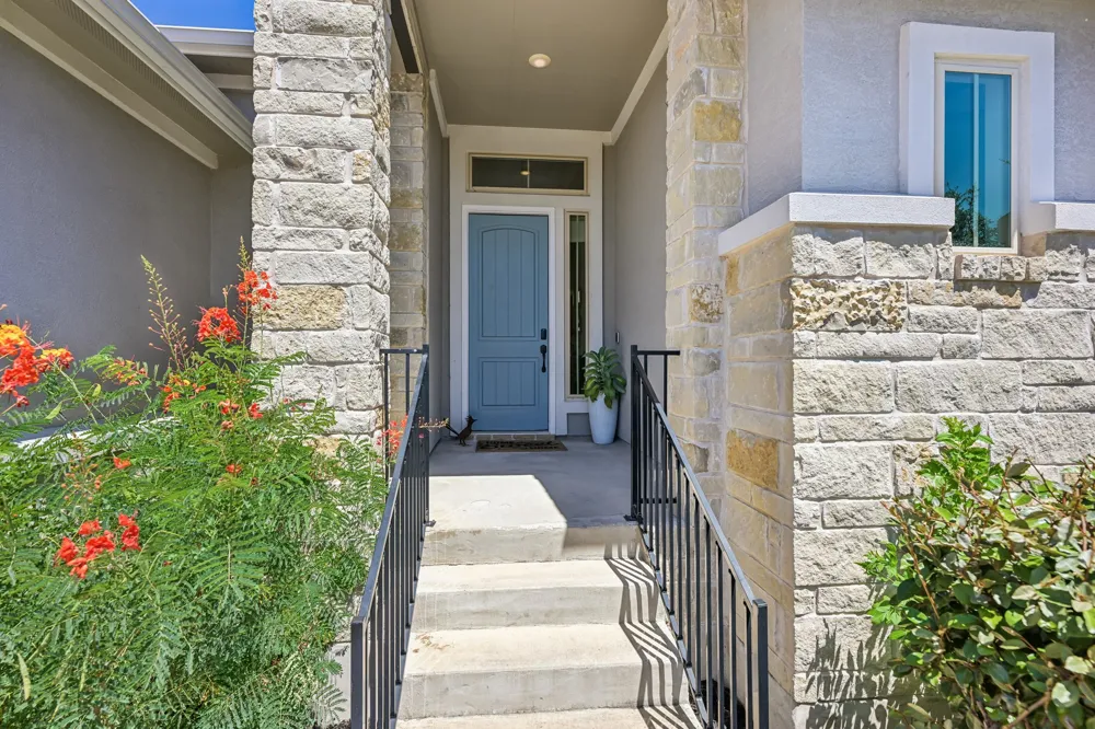 17816 Limestone Spring Lane Austin, TX 78738