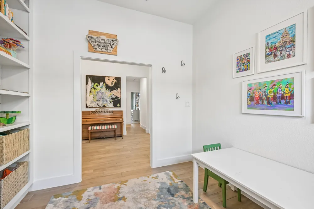 17816 Limestone Spring Lane Austin, TX 78738