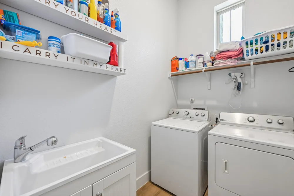 17816 Limestone Spring Lane Austin, TX 78738
