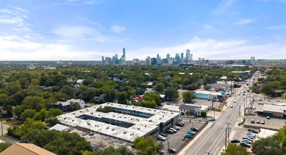 2401 Manor Road #123 Austin, TX 78722