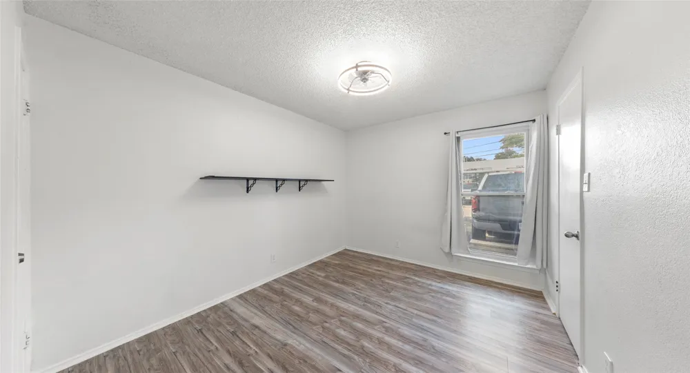 2401 Manor Road #123 Austin, TX 78722