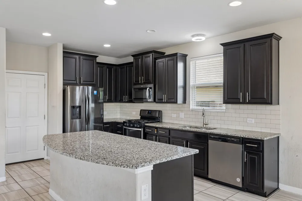 260 Silver Springs Bend Kyle, TX 78640