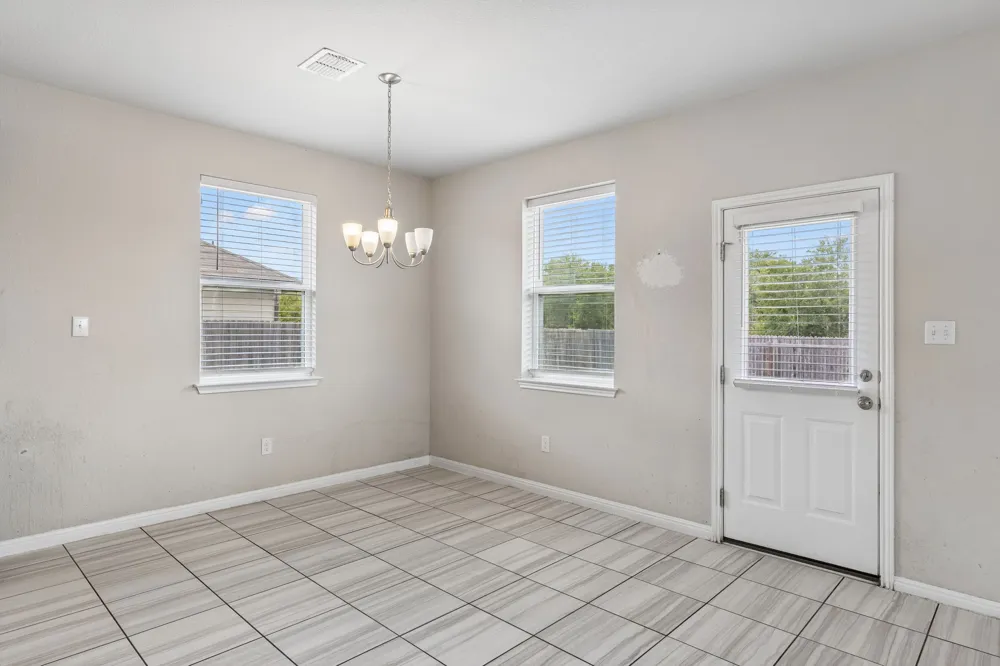 260 Silver Springs Bend Kyle, TX 78640