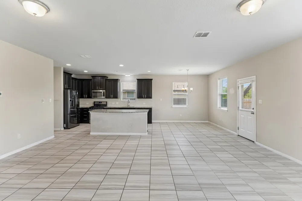 260 Silver Springs Bend Kyle, TX 78640