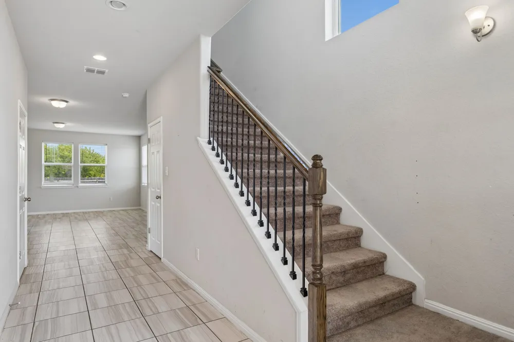 260 Silver Springs Bend Kyle, TX 78640