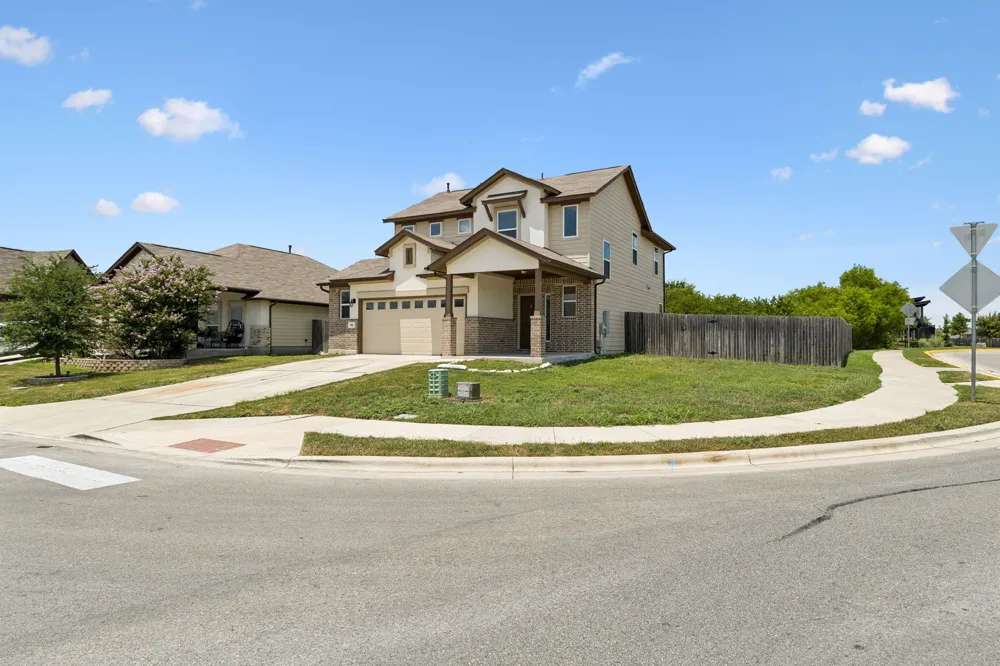 260 Silver Springs Bend Kyle, TX 78640