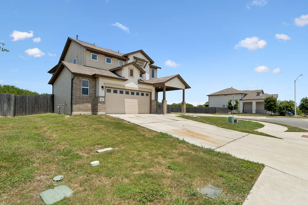 260 Silver Springs Bend Kyle, TX 78640