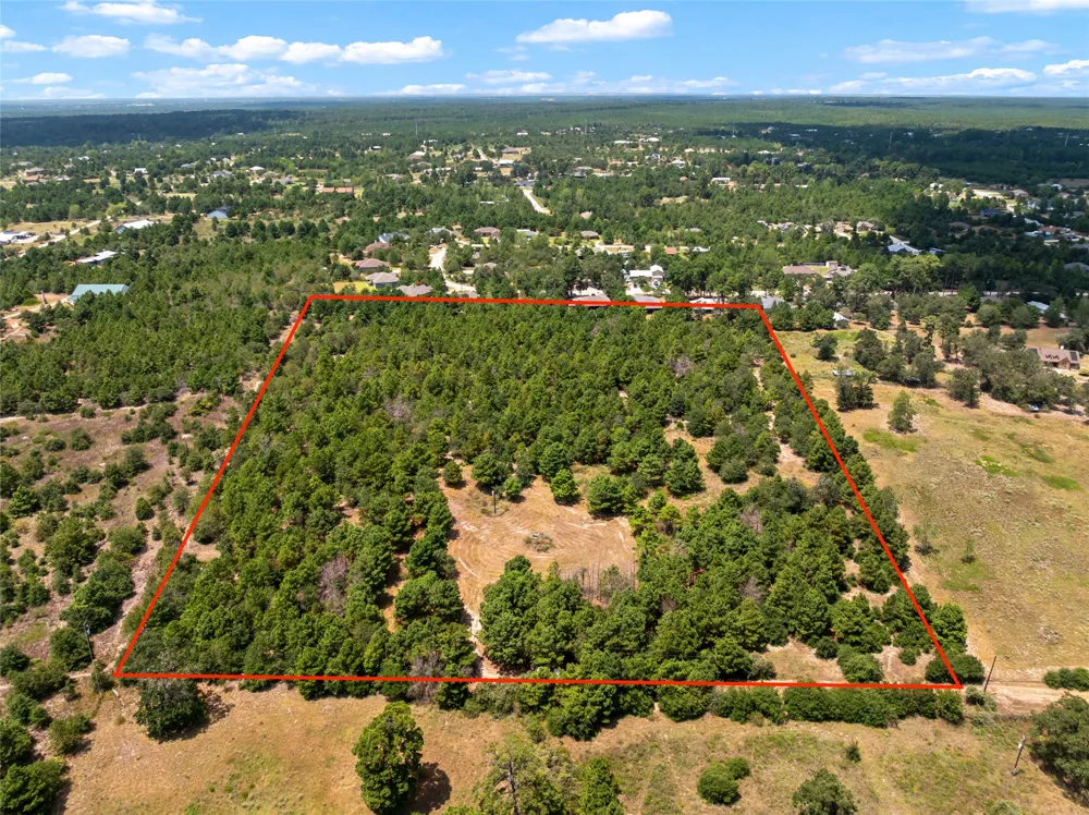 186 Hook Em Horns Drive Paige, TX 78659