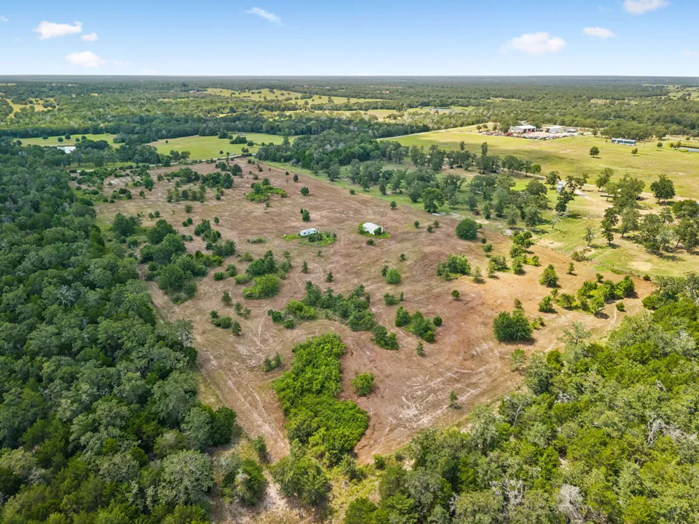 1430 Raymond Lehmann Lane Ledbetter, TX 78946