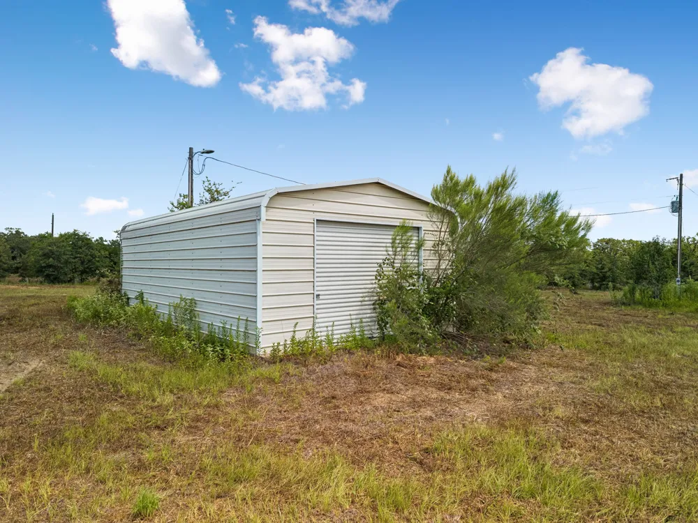 1430 Raymond Lehmann Lane Ledbetter, TX 78946
