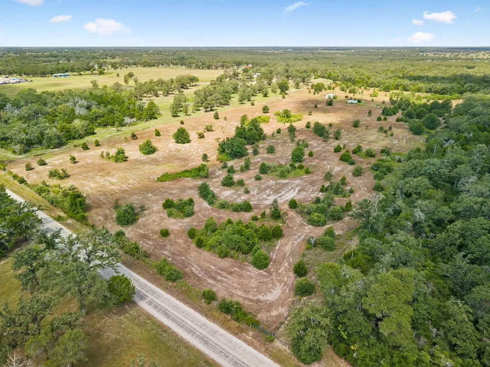 1430 Raymond Lehmann Lane Ledbetter, TX 78946
