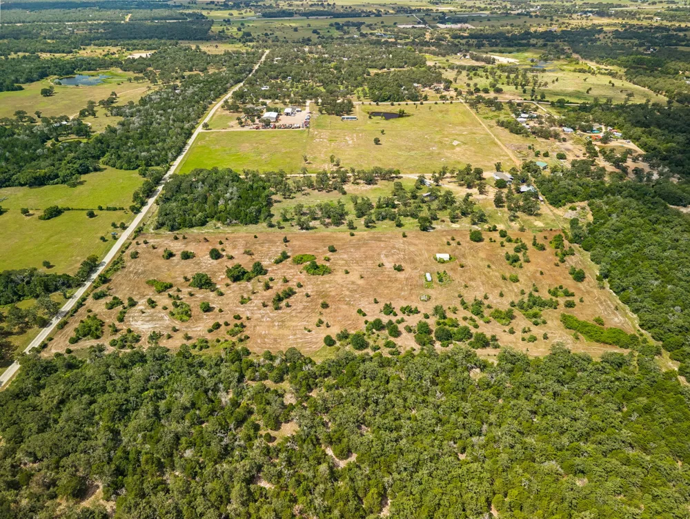 1430 Raymond Lehmann Lane Ledbetter, TX 78946