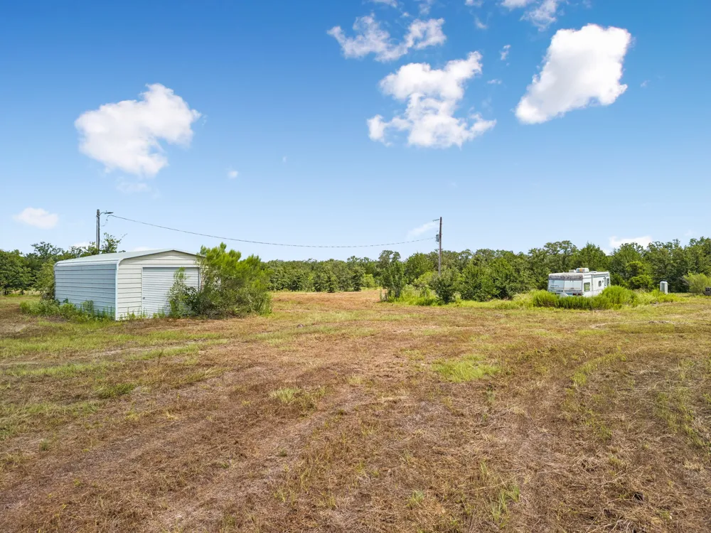 1430 Raymond Lehmann Lane Ledbetter, TX 78946