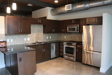 2205 Lamar Boulevard #115