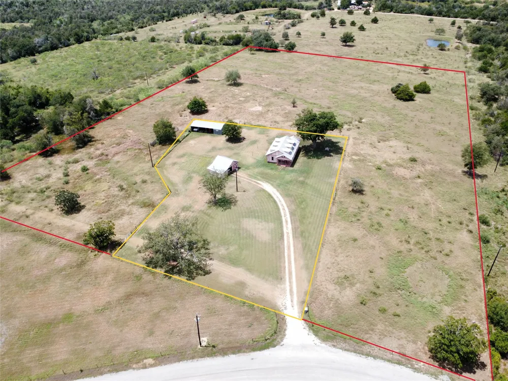 326 Bartsch Lane Red Rock, TX 78662