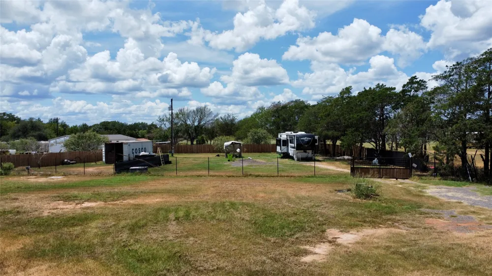 1856 Fm 2104 Highway Paige, TX 78659