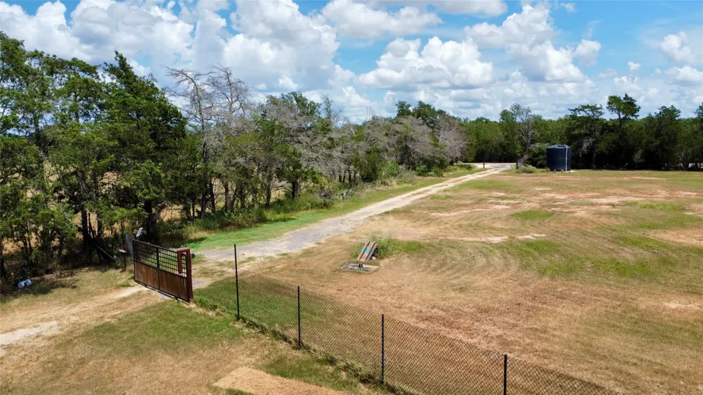 1856 Fm 2104 Highway Paige, TX 78659