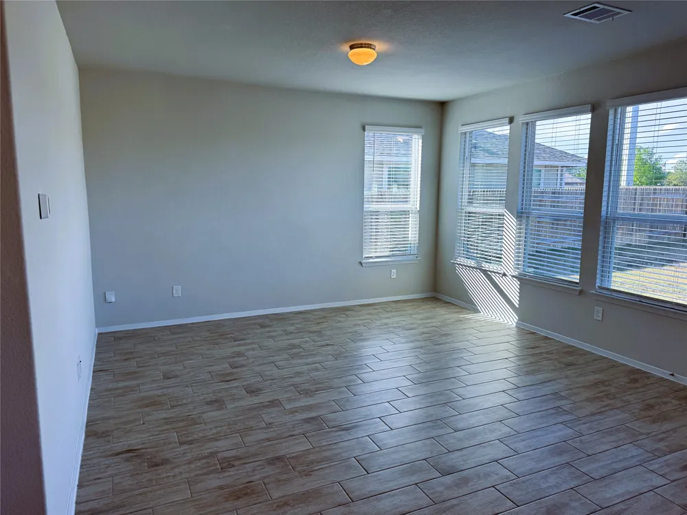 106 Crooked Trail Trail Bastrop, TX 78602