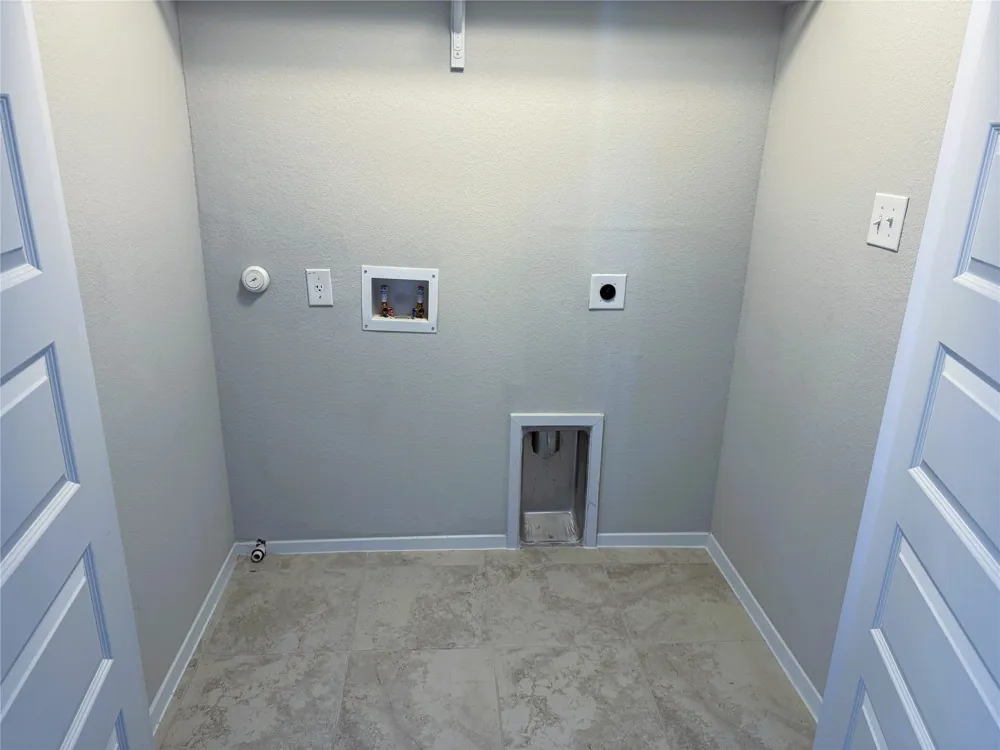 106 Crooked Trail Trail Bastrop, TX 78602