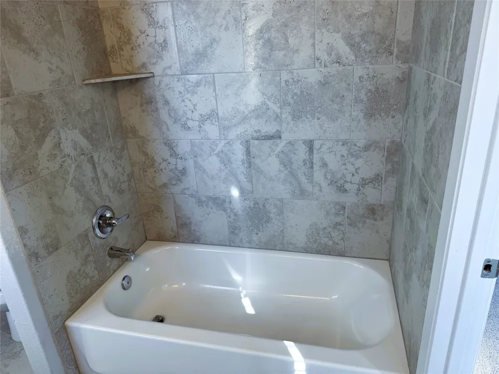 106 Crooked Trail Trail Bastrop, TX 78602