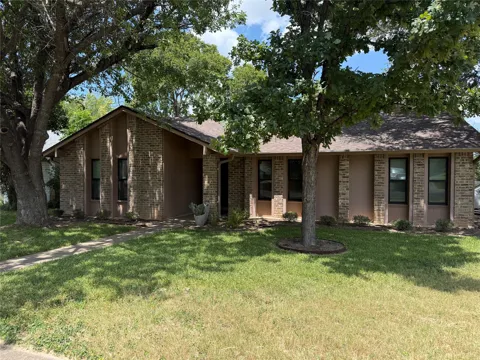 1010 Speer Lane
