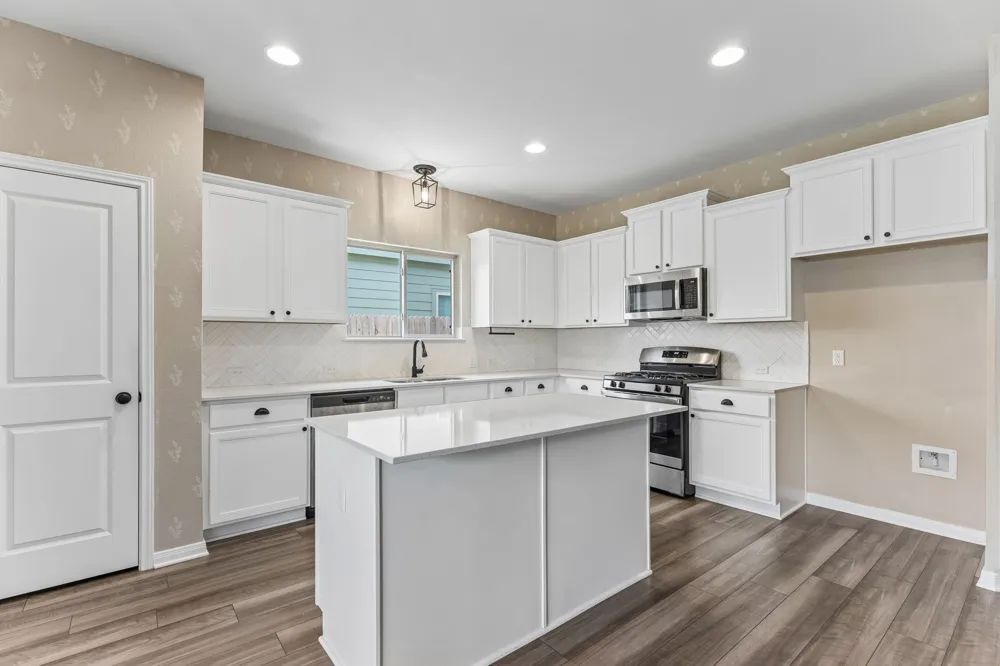 2625 Brand Iron Drive San Marcos, TX 78666