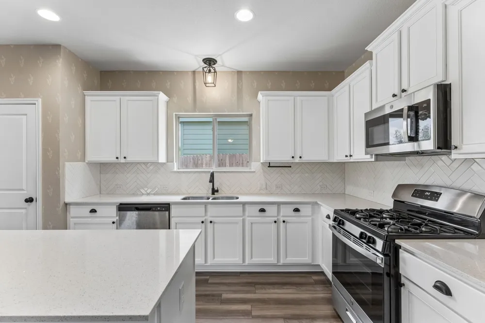 2625 Brand Iron Drive San Marcos, TX 78666