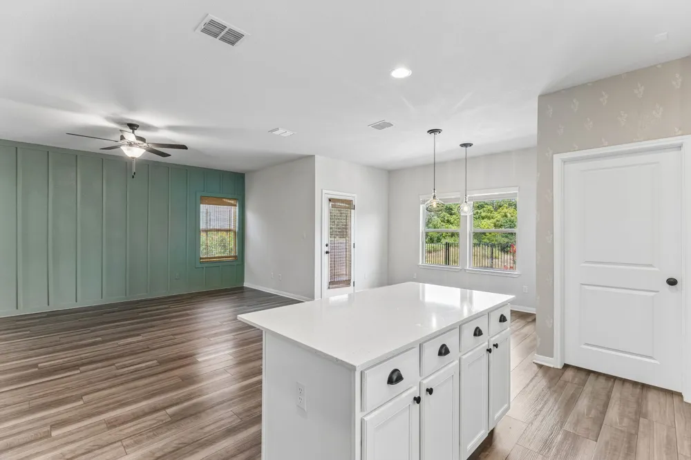 2625 Brand Iron Drive San Marcos, TX 78666