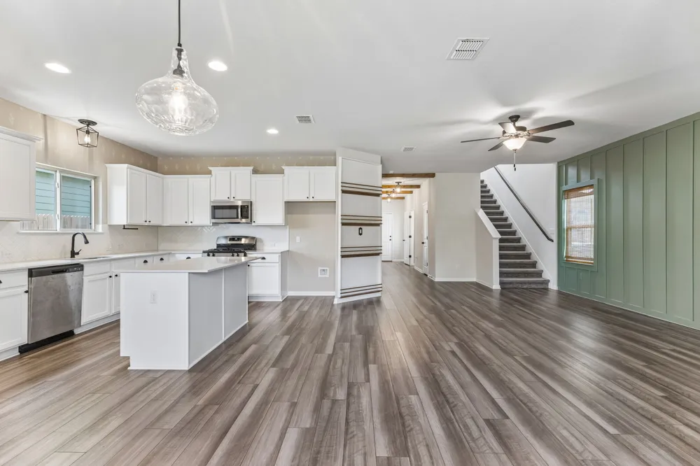 2625 Brand Iron Drive San Marcos, TX 78666