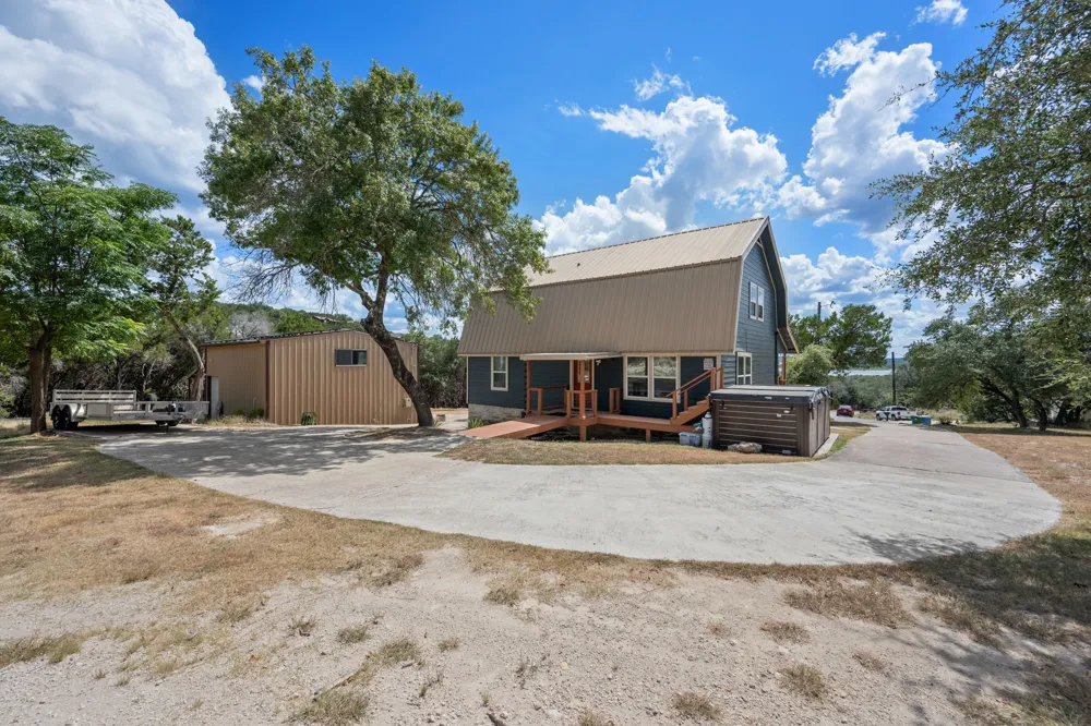21201 Palomino Cove Lago Vista, TX 78645