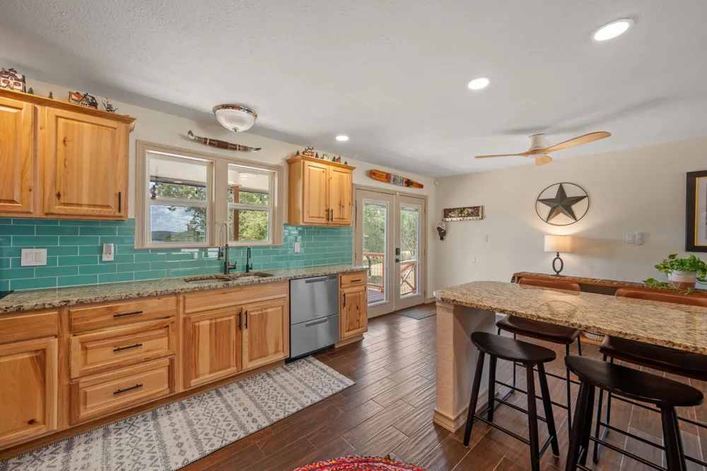 21201 Palomino Cove Lago Vista, TX 78645